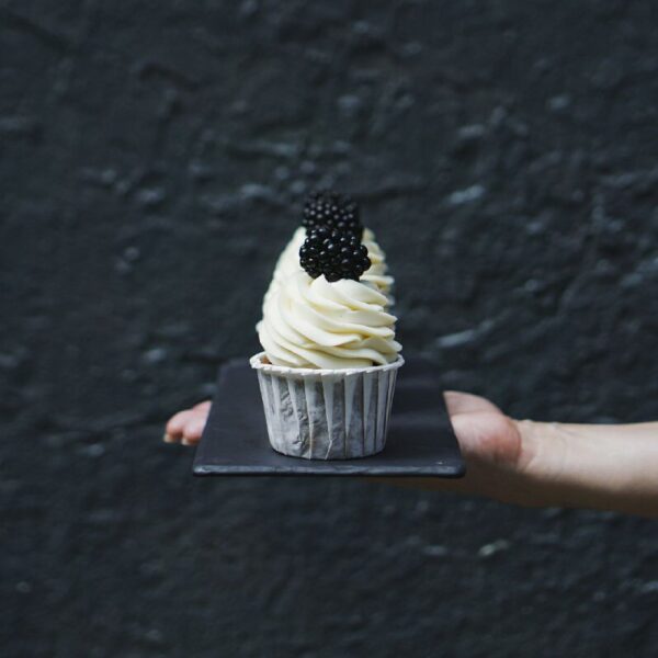 Лавандово-медовые капкейки