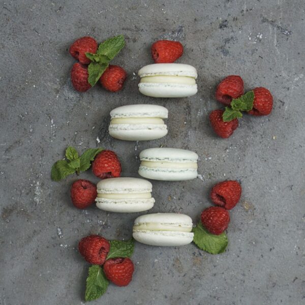 Macarons мята – малина