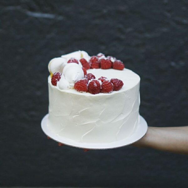 Торт манго-малина